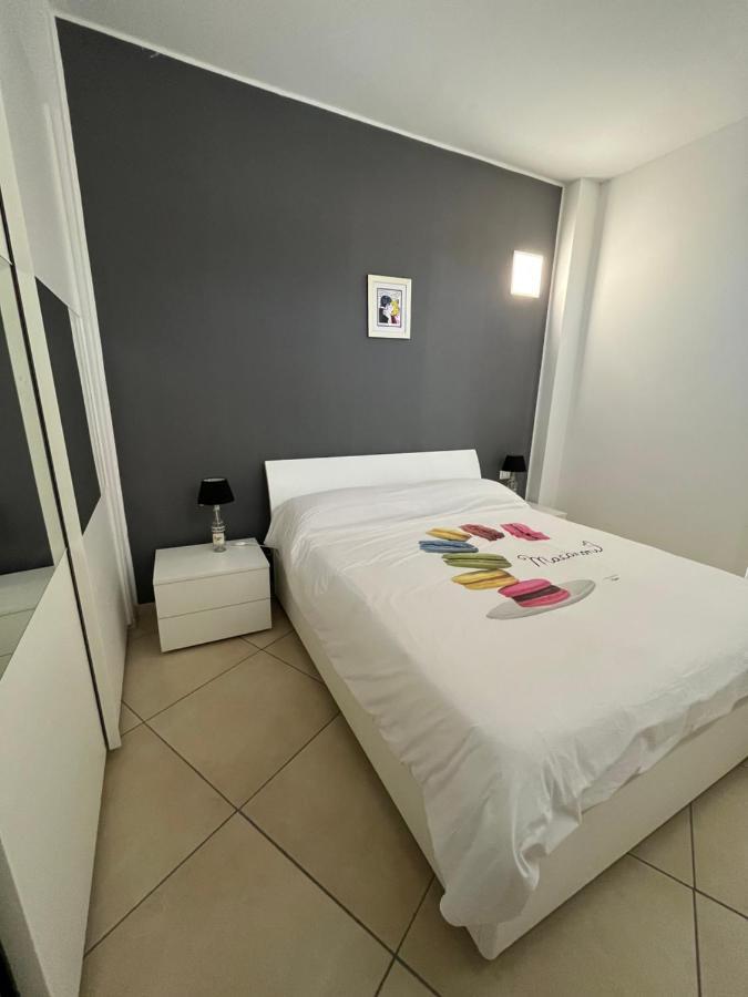 Bilocale In Centro - 10Km Da Malpensa Apartment Gallarate Exterior photo