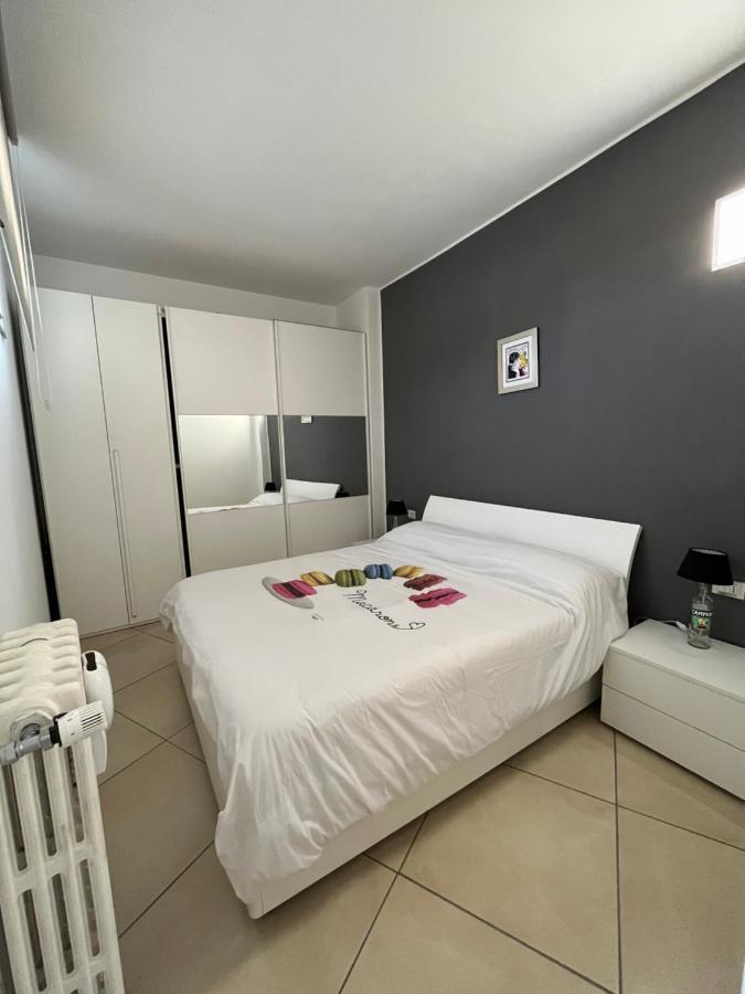 Bilocale In Centro - 10Km Da Malpensa Apartment Gallarate Exterior photo